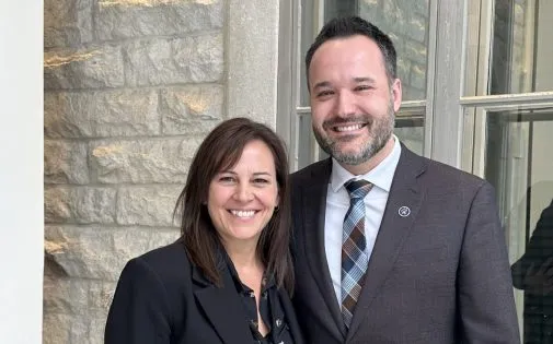 La députée de Brome-Missisquoi et ministre responsable du Sport, du Loisir et du Plein air, Mme Isabelle Charest, et le ministre de la Culture et des Communications, M. Mathieu Lacombe